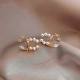 Earrings for Women Small Fragrance Petals Pearl Crystal Stud Earrings Women Fashion Jewelry Wholesale daiiibabyyy