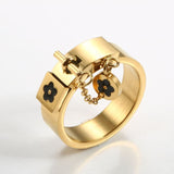 Luxury Gold Plating Stainless Steel Ring Lucky Flower Charm Rings Jewelry Gift For Women Girls Wedding Party Finger Rings daiiibabyyy