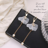 2021 Fashion Trend White Acrylic Flower Drop Earrings Female Acrylic Alloy Tassel Chain Pendant Earrings Korean Wedding Earrings daiiibabyyy