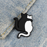 Black And White Cat Enamel Pins Hugging Cats Brooches Cartoon Cute Animal Backpack Lapel Custom Badges Jewelry Gifts For Friends