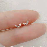 Simple Butterfly Smooth Mini Small Animal Flower Crown Heart Stud Earring for Women Cartilage Helix Tragus Piercing Tiny Star daiiibabyyy